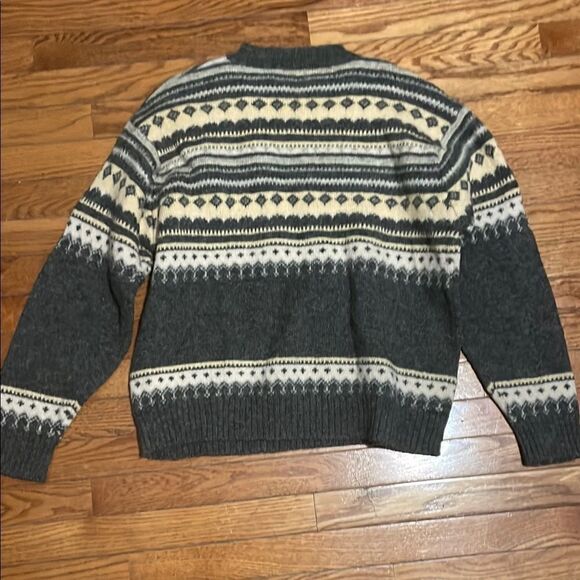 VTG American Eagle outfitter men’s Gray White Faire isle V-Neck pullover Sweater - Picture 6 of 8